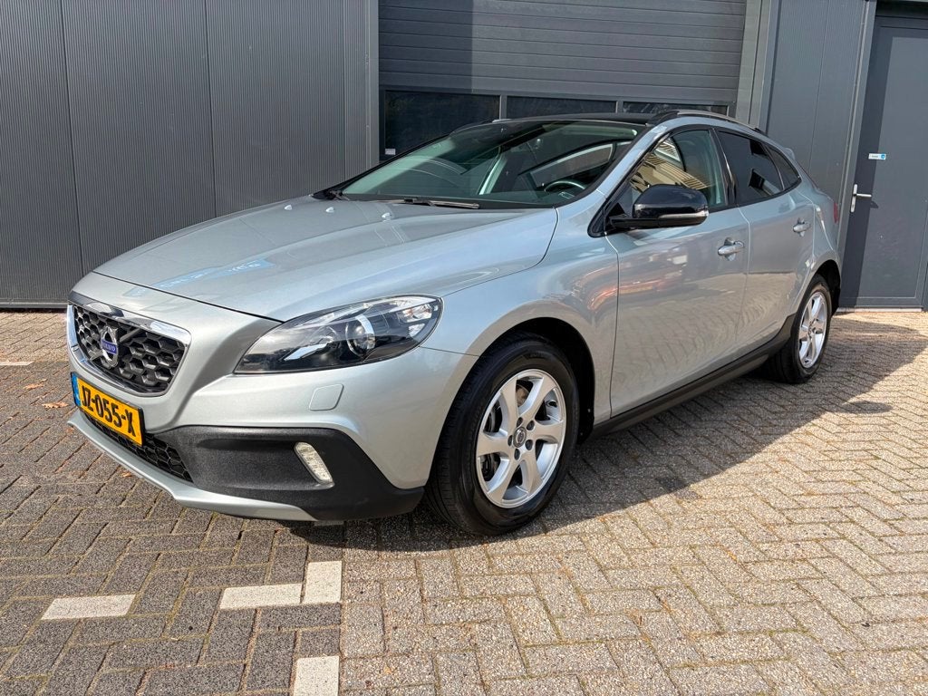 Volvo V40 Cross Country 1.5 T3 Momentum, Pano, Navi, PDC, Cr, Auto's, Leder en Stof, Origineel Nederlands, Bedrijf, 152 pk