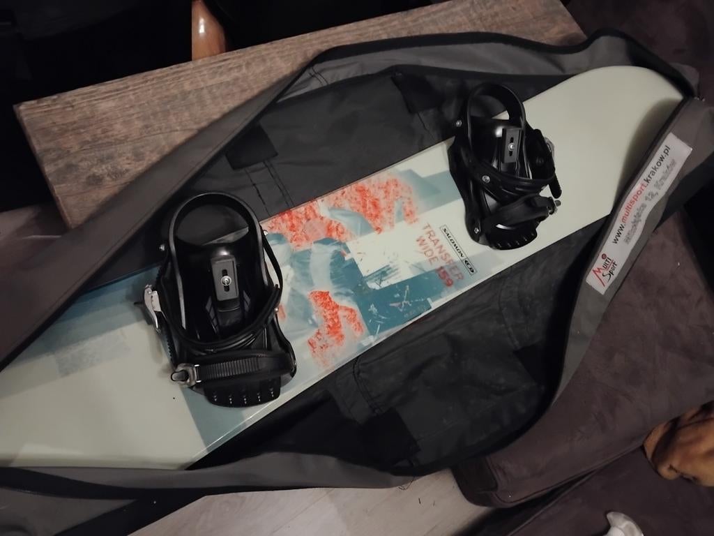 Salomon snowboard met bindingen en tas, Sport en Fitness, Snowboarden, Ophalen of Verzenden, Zo goed als nieuw, Board