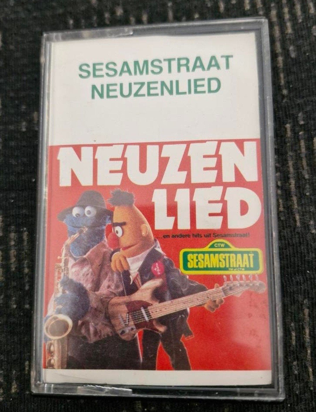 Cassettebandje Sesamstraat Neuzenlied, Ophalen of Verzenden, Zo goed als nieuw, Nederlandstalig, 1 bandje