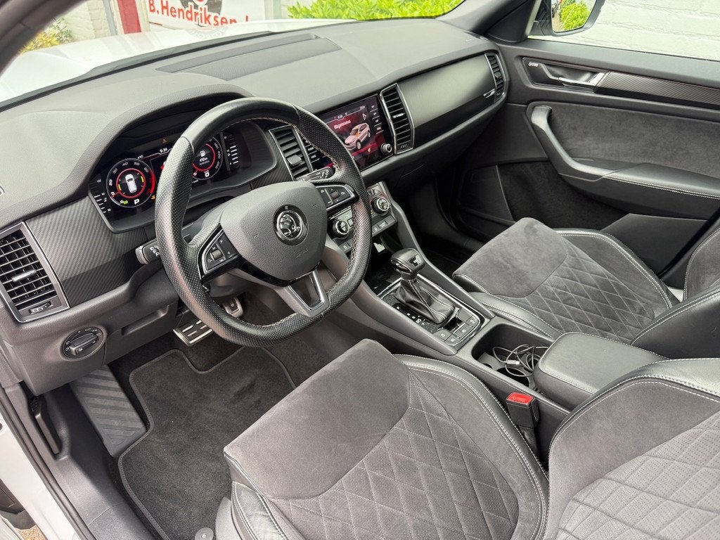 Skoda Kodiaq 1.5 TSI Greentech ACT 150pk DSG-7 Sportline Bus, Auto's, Skoda, 4 cilinders, 150 pk, Wit, Bedrijf