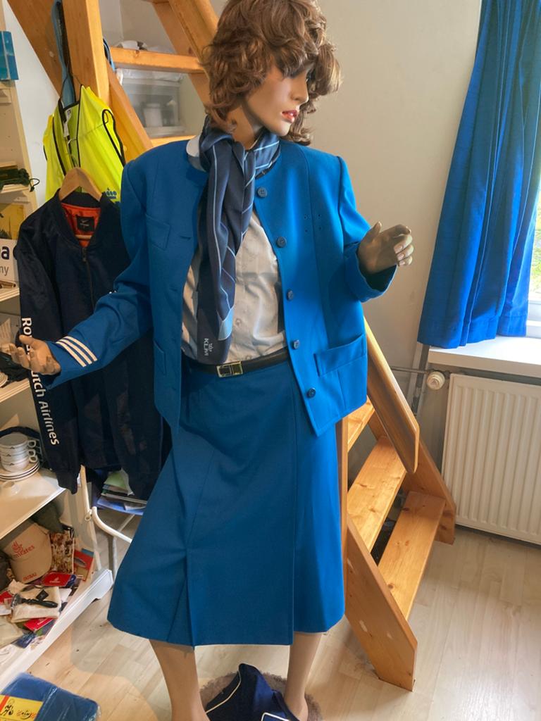 KLM Cabinepersoneel Dames Uniform (incl. Paspop), Ophalen, Zo goed als nieuw, Overige typen