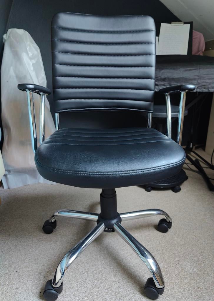 Bureaustoel zwart kunstleer met chromen accenten, Ophalen of Verzenden, Zwart