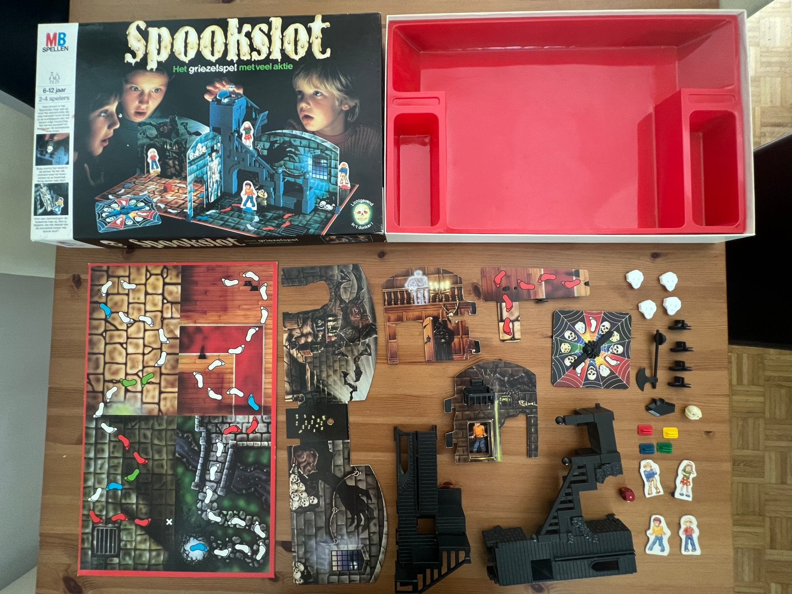 Spookslot MB vintage bordspel compleet jaren 80, Drie of vier spelers, Ophalen of Verzenden, Gebruikt