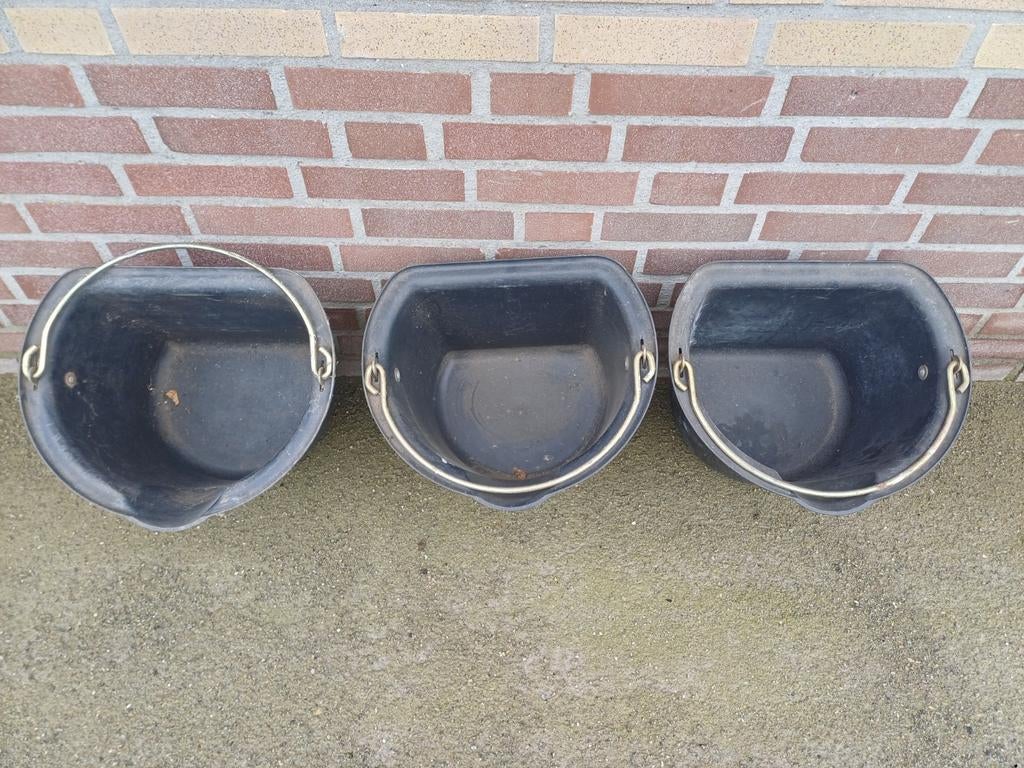 Drie zware kwaliteit drink emmers voor vee, Dieren en Toebehoren, Overige Dieren-accessoires, Ophalen