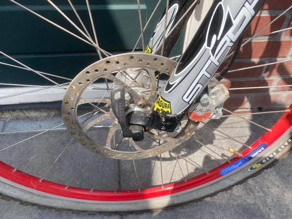 Lekke voorband - Mountainbike Intersens HM-102 26inch, Ophalen, Gebruikt, Band, Mountainbike