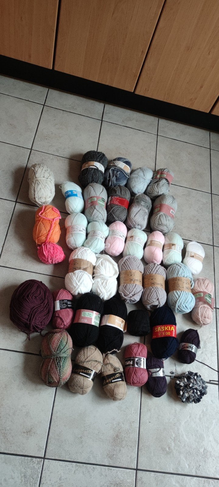 Grote partij bollen, Ophalen of Verzenden, Nieuw, Breien of Haken, Wol of Garen