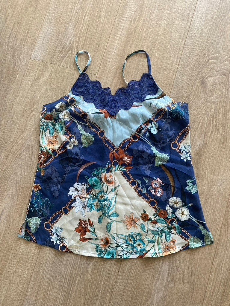 Nieuw prachtige top Summum blauw kant mt 42 box 52, Maat 42/44 (L), Nieuw, Zonder mouw, Verzenden