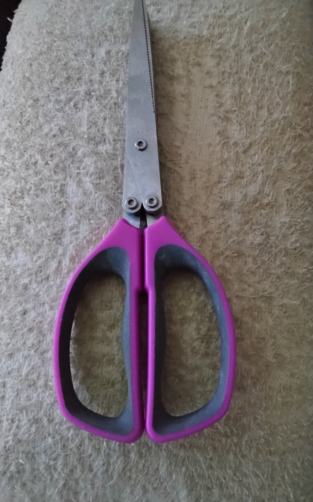 kartelschaar met roze handvatten, Doe-het-zelf en Verbouw, Ophalen of Verzenden, Gebruikt, Snijgereedschap