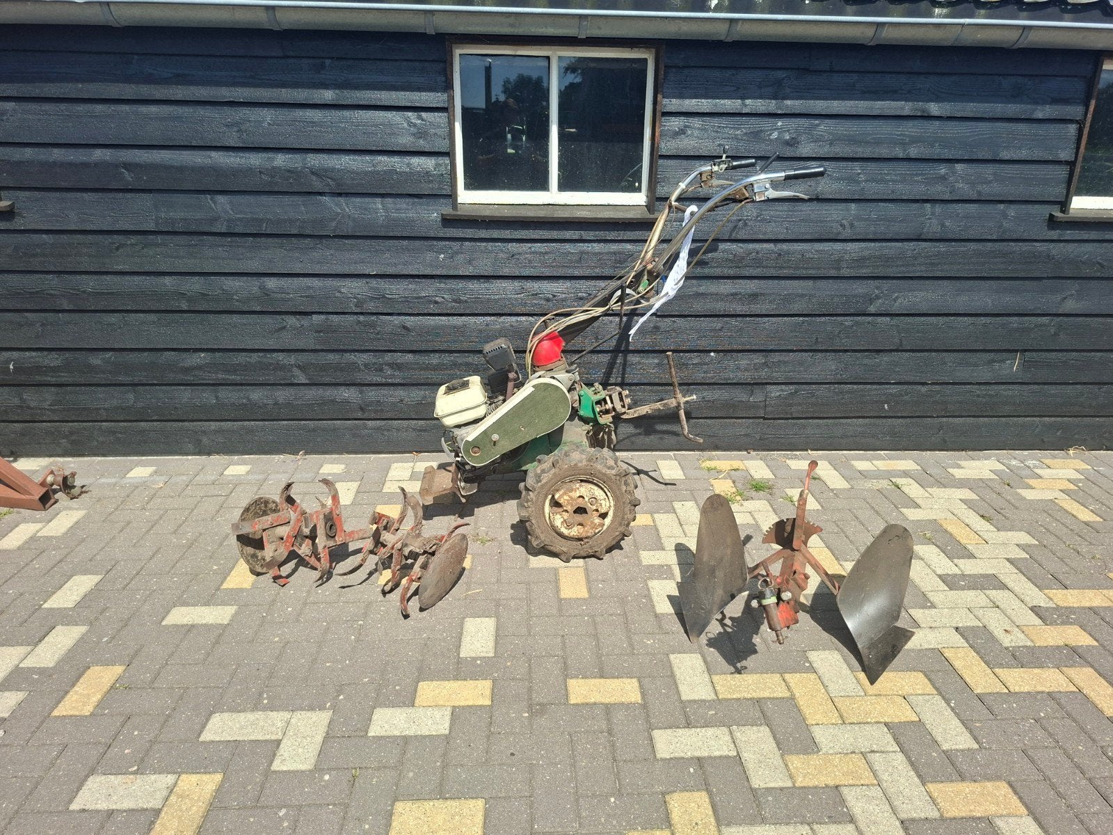 Honda tuinfrees met ploeg en freesbak, Ophalen of Verzenden