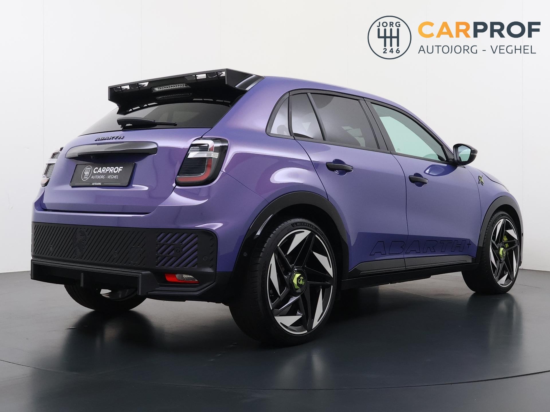 Abarth 600E Scorpionissima 54 kWh Sabelt | Navigatie |SOH 97, Auto's, Abarth, Gebruikt, Overige kleuren, Alcantara, 155 pk