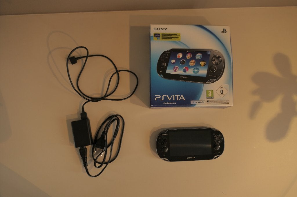 PS Vita, Ophalen of Verzenden, Gebruikt, Zwart