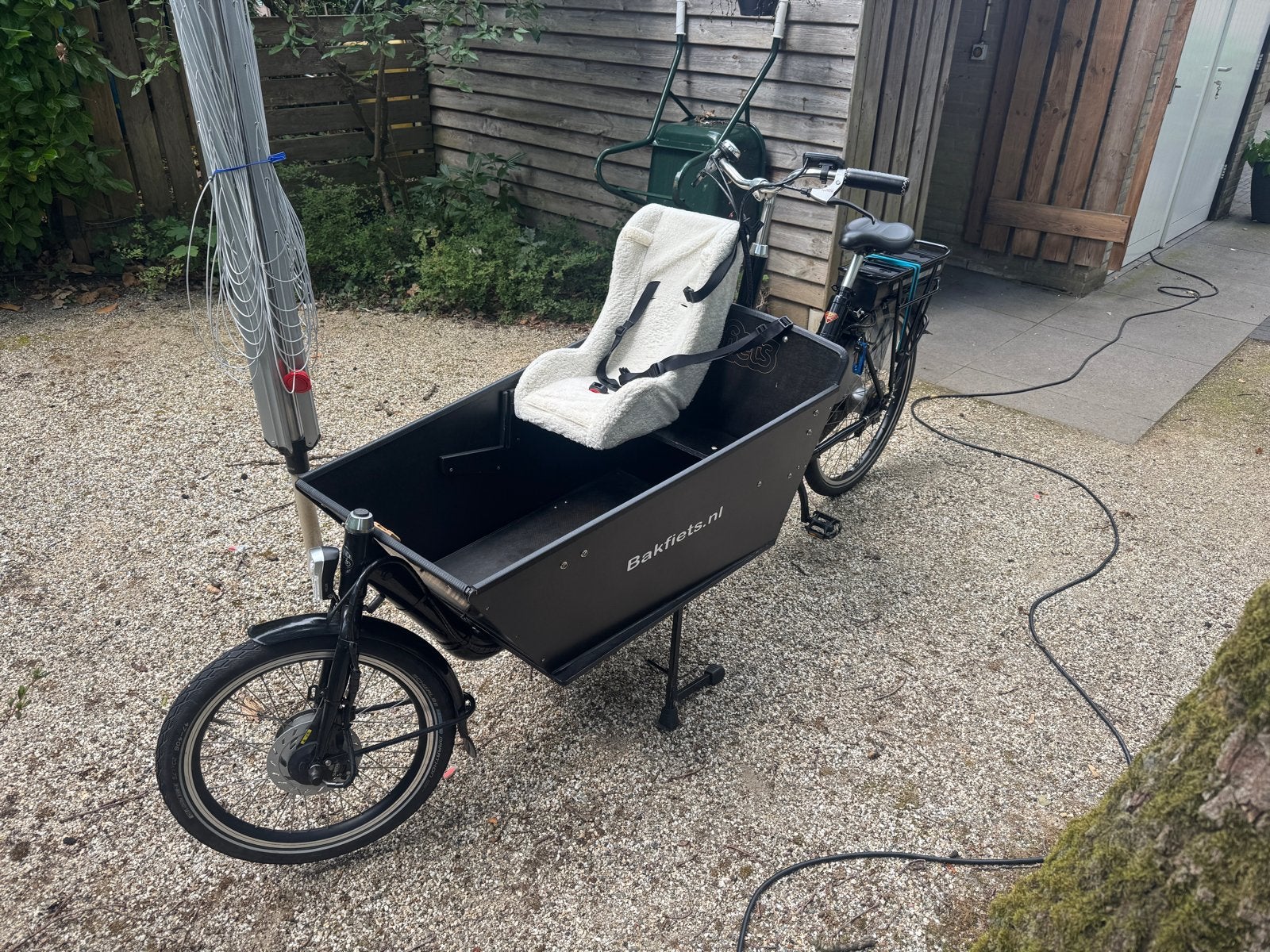 Bakfiets CargoBike Cruiser Long met huif Bakfiets .nl, Fietsen en Brommers, Fietsen | Bakfietsen, Gebruikt, Huif, 3 kinderen, Ophalen