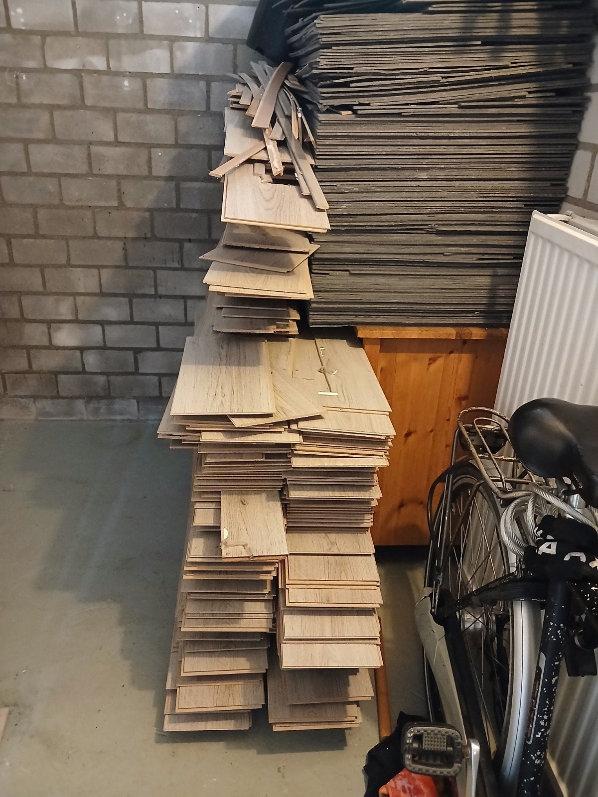 Laminaat van goede qualiteit., circa 16m3 met underlay., Ophalen, Minder dan 25 mm, Plank, Minder dan 200 cm