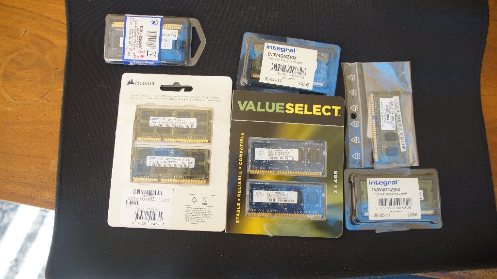 Diverse SoDimm geheugen modules, Computers en Software, RAM geheugen, Ophalen, Gebruikt, DDR3, 2 GB