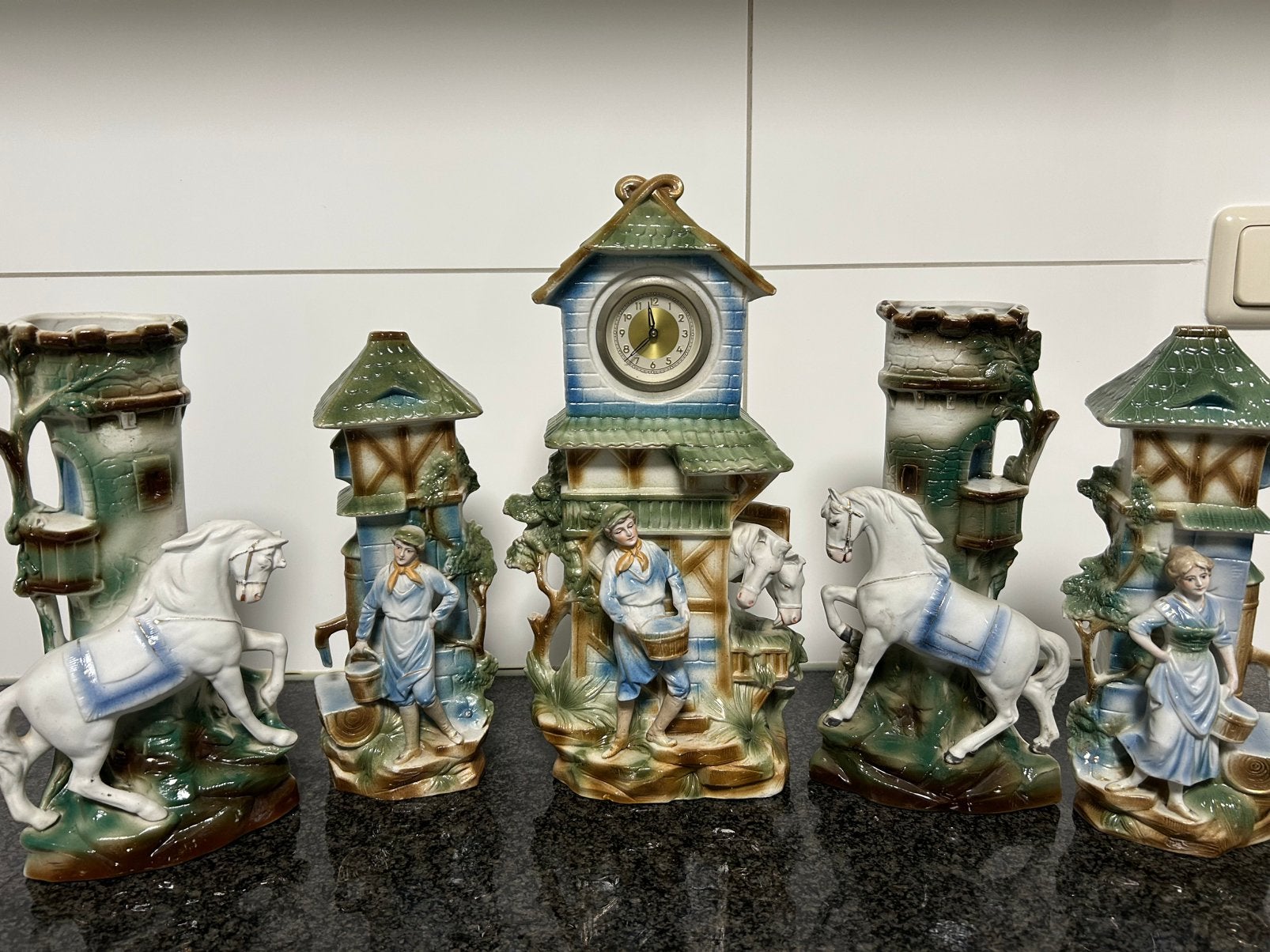 vintage porseleinen schouwgarnituur, Ophalen