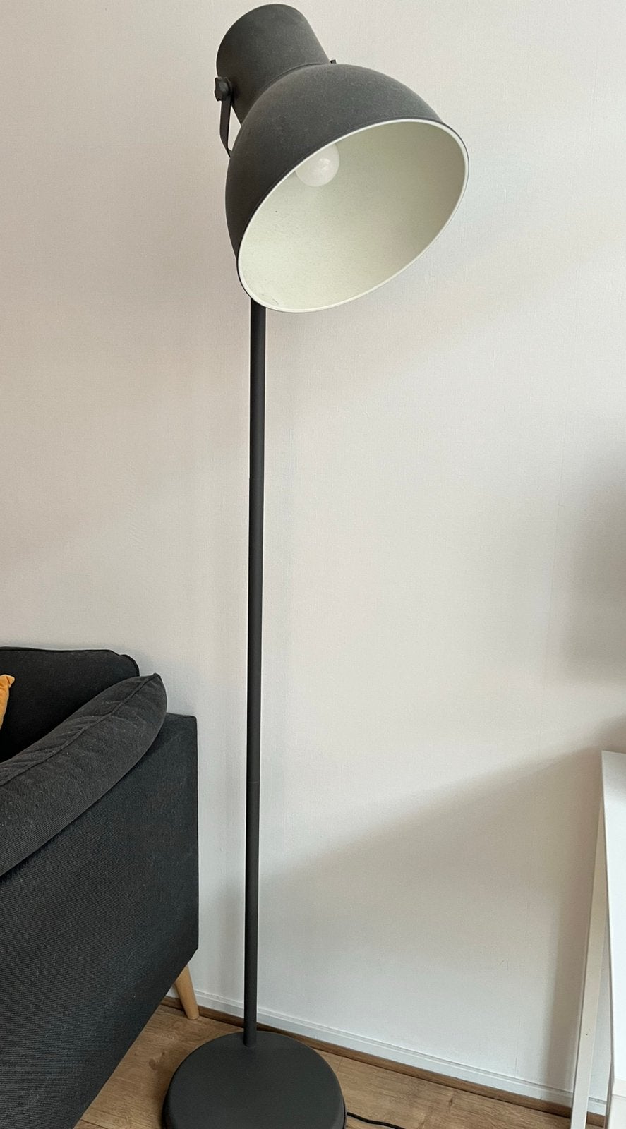 Hektar staande lamp, Ophalen, Zo goed als nieuw, 150 tot 200 cm