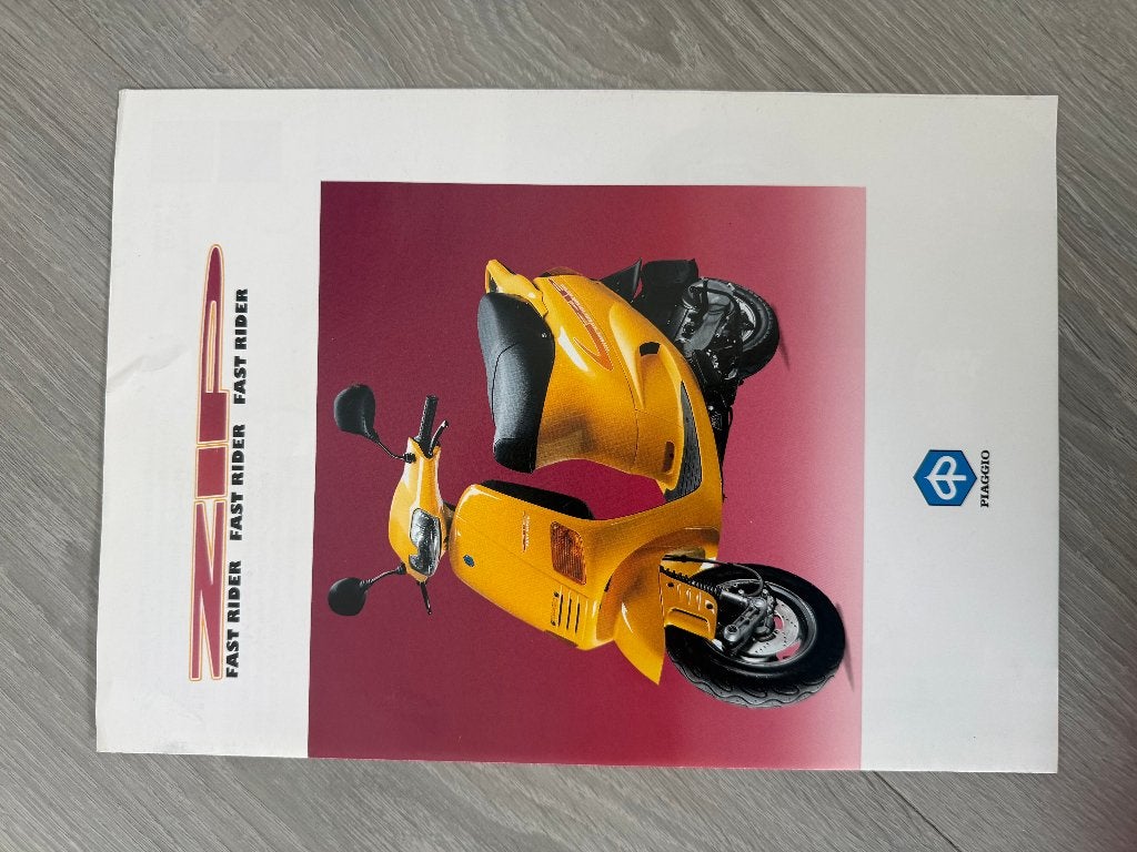 Piaggio Fast Rider folder (geel), Ophalen of Verzenden, Gebruikt
