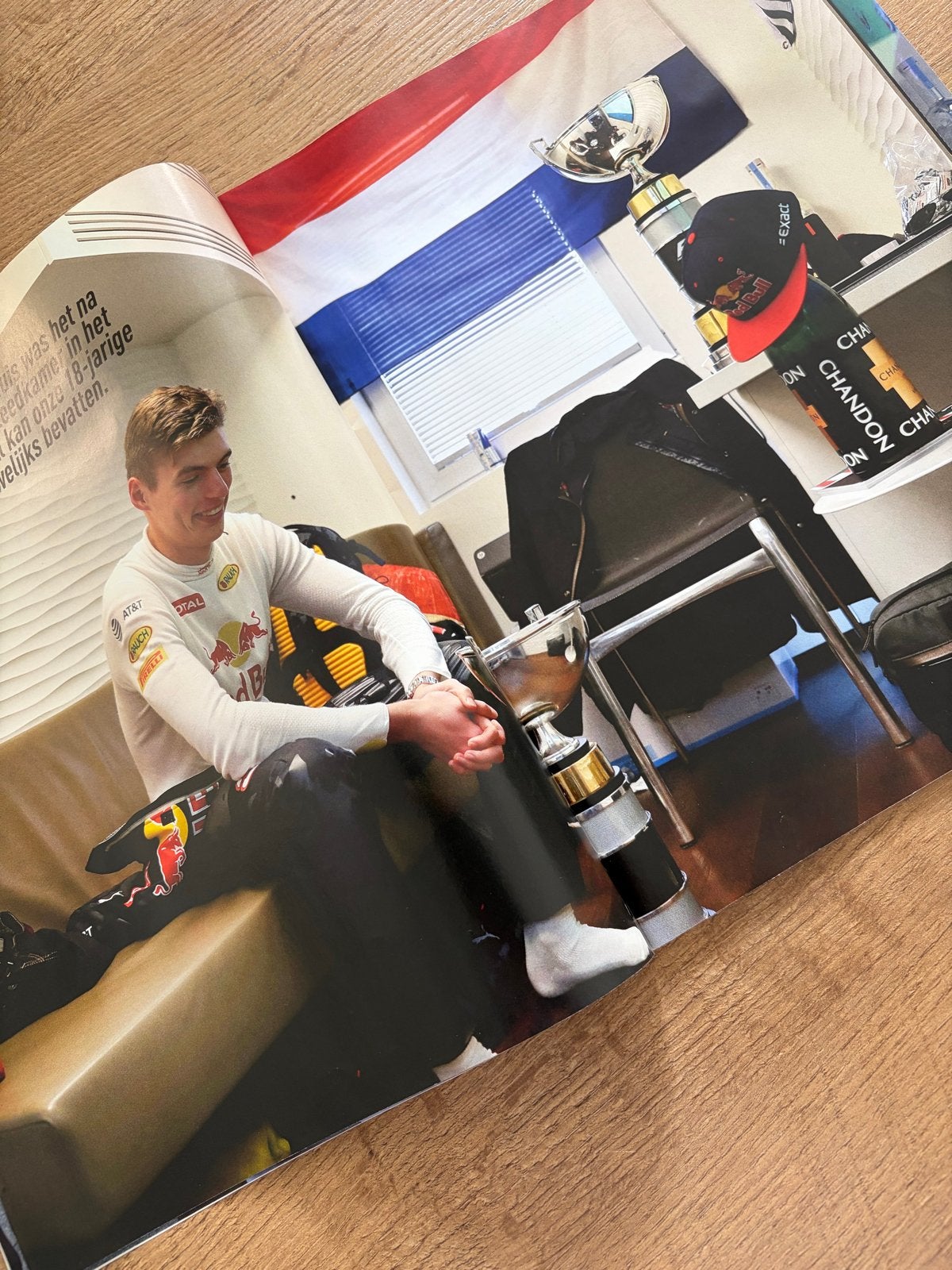 Max Verstappen.Formule 1 - Trots op Max! Kampioen in Wording, Ophalen of Verzenden, Zo goed als nieuw, Sport en Vrije tijd