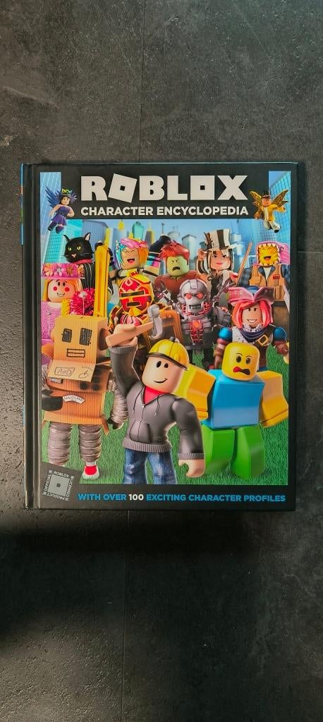Roblox Character Encyclopedia, Ophalen of Verzenden, Zo goed als nieuw