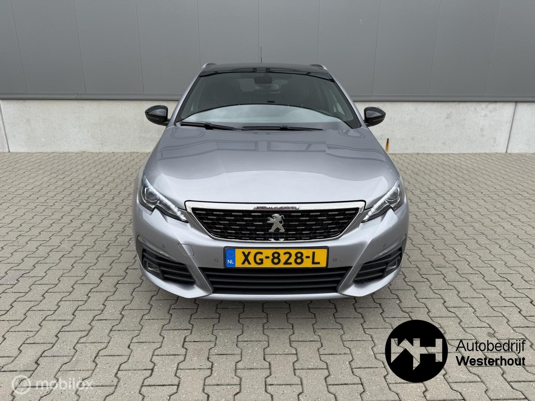 Foto 12 van Peugeot 308 SW 1.2 PureTech GT-line|AUTOMAAT|MASSAGESTO|PANO
