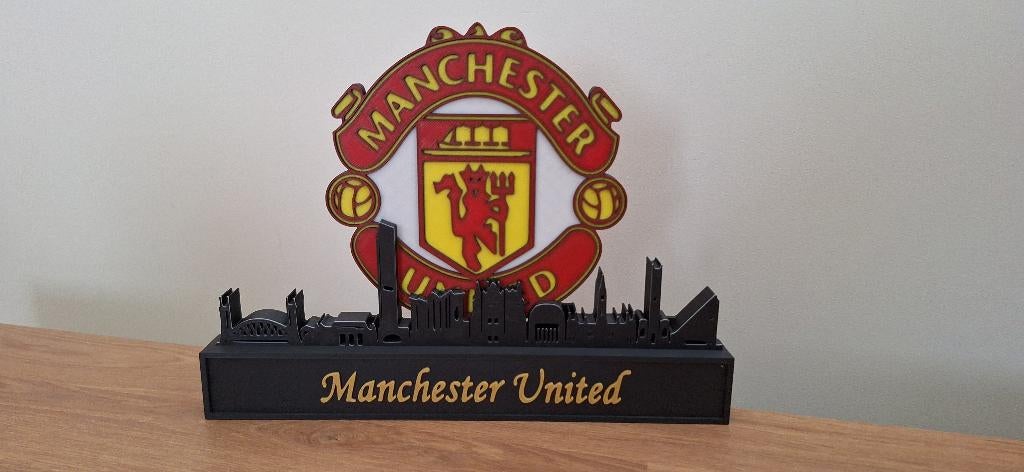 3D-geprinte Manchester United display – logo & skyline, Ophalen of Verzenden, Nieuw, Buitenlandse clubs, Beeldje of Poppetje