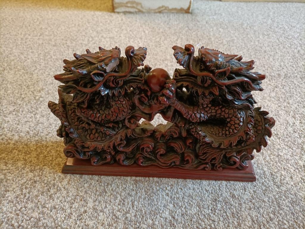 Zwaar & Gedetailleerd Drakenbeeld – Twee Draken met Parel (l, Ophalen