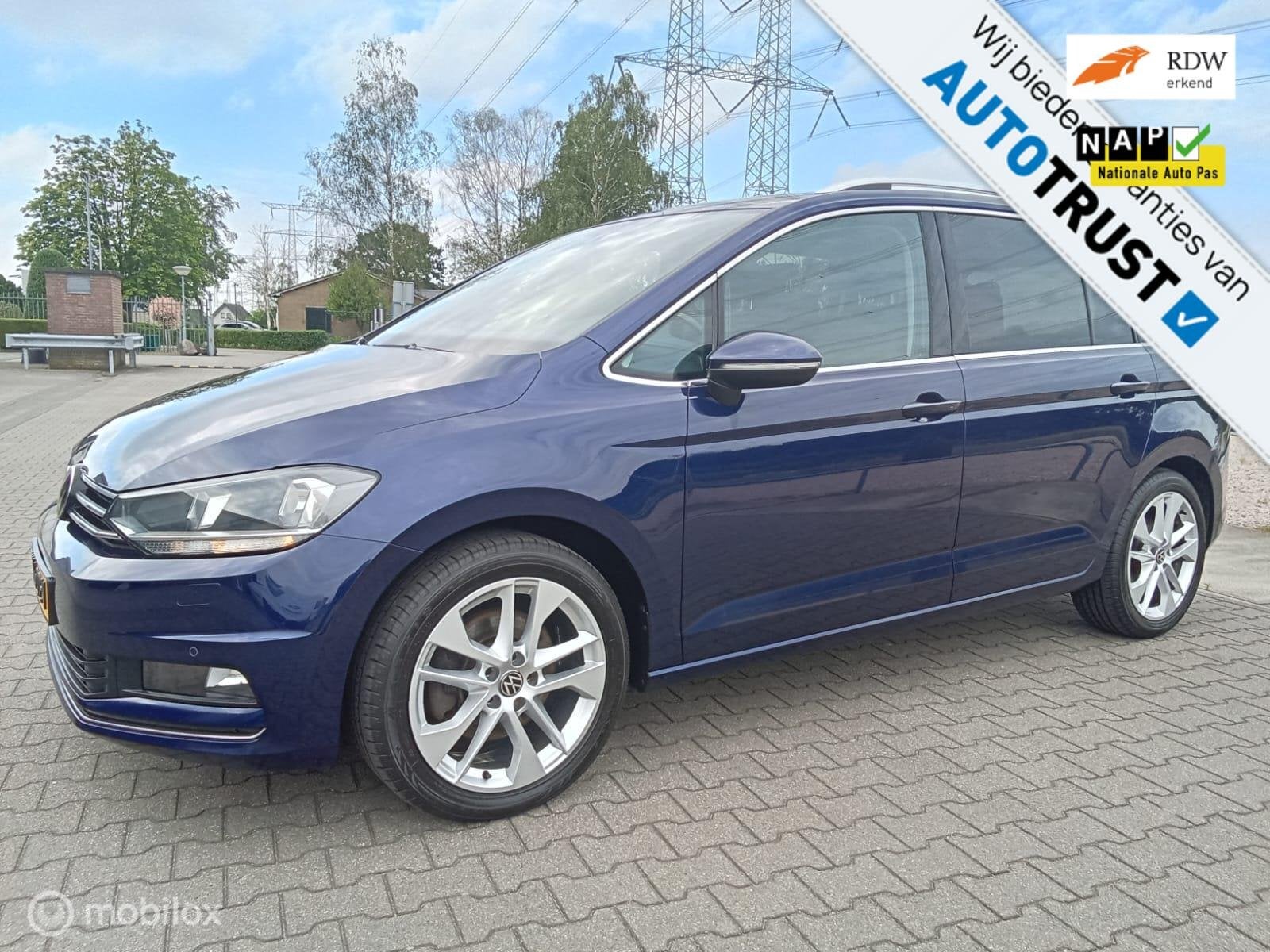 Volkswagen Touran 1.5 TSI Comfortline Business 7P/Automaat/N, 15 km/l, 4 cilinders, 150 pk, Blauw