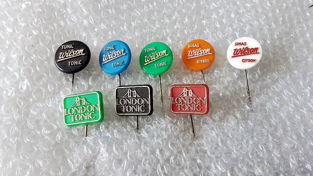8 verschillende speldjes frisdranken, Ophalen of Verzenden, Zo goed als nieuw, Overige onderwerpen