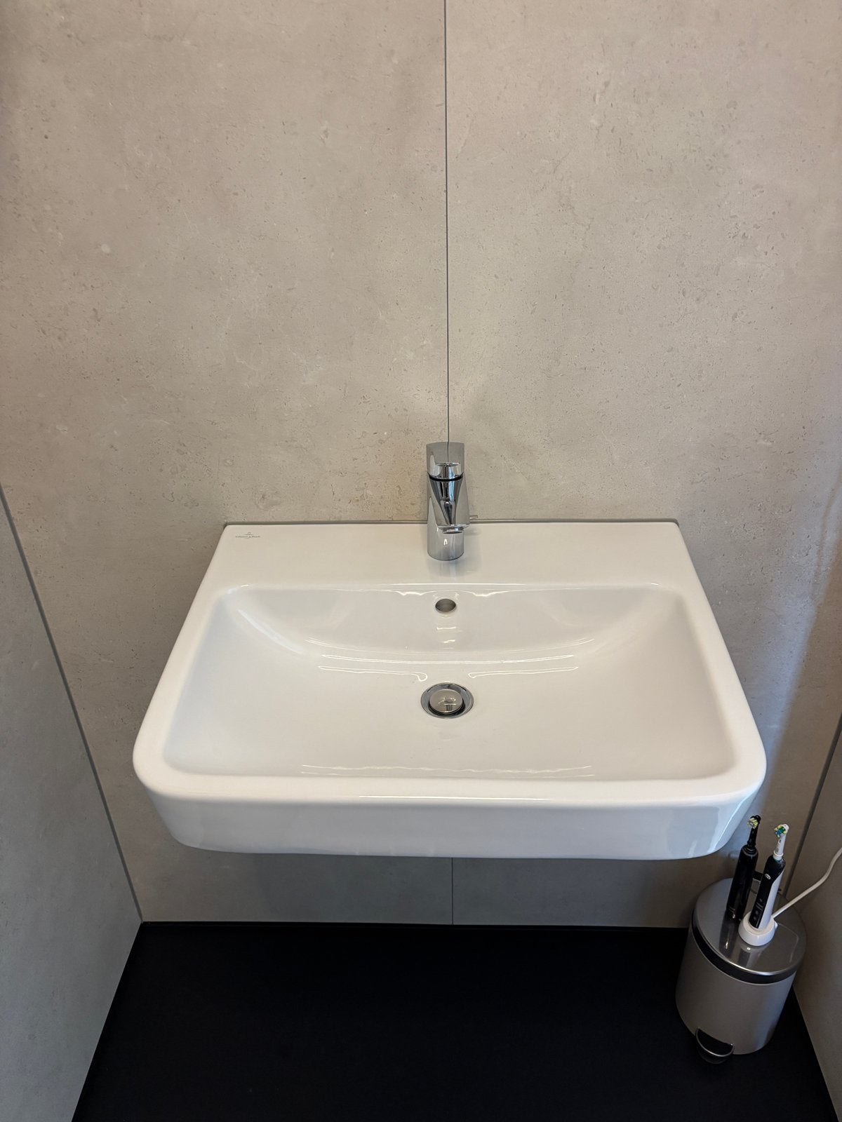 Villeroy & Boch wastafel met Grohe kraan, Ophalen, Zo goed als nieuw, Chroom, Wastafel
