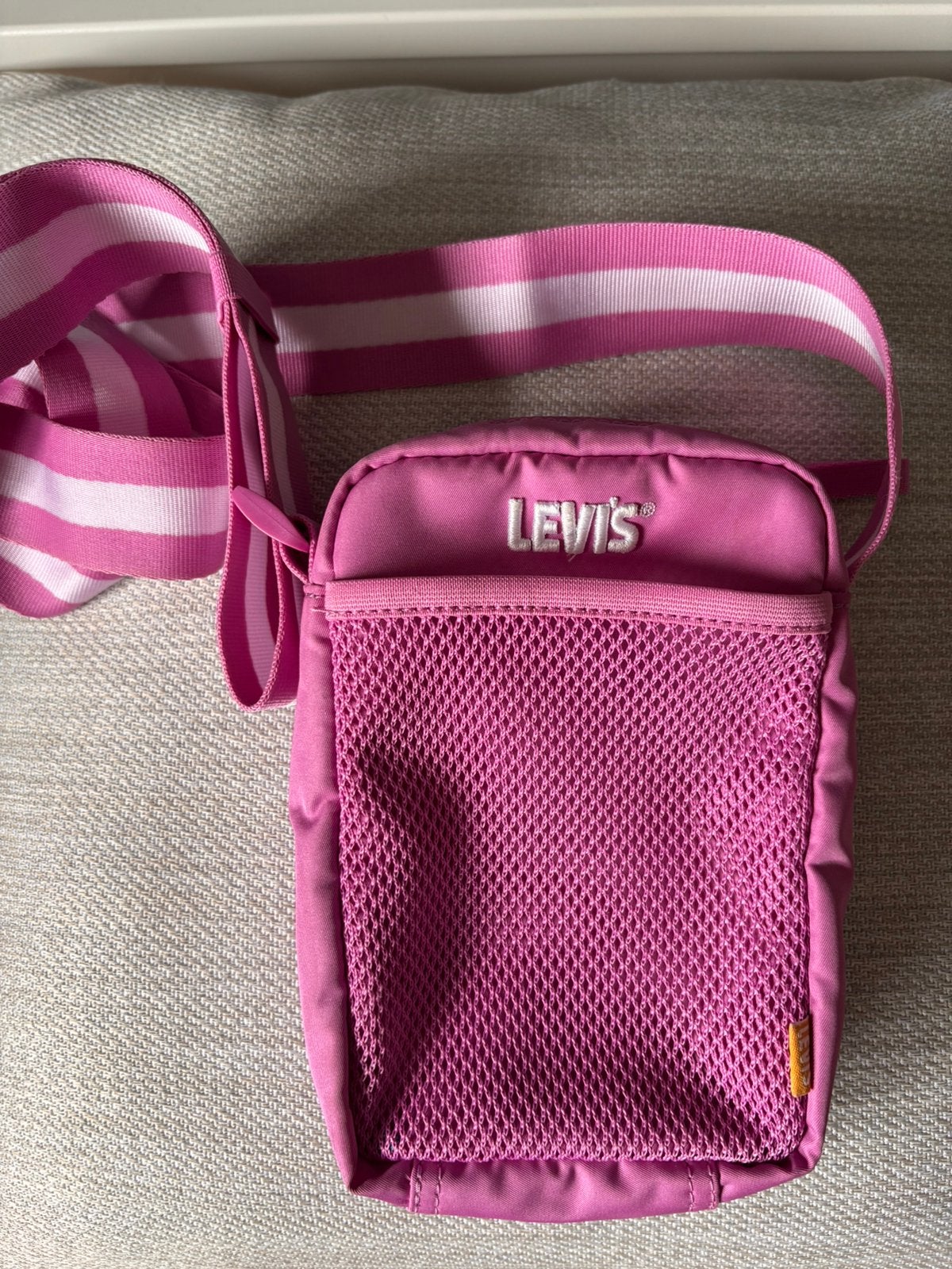 Klein Levi’s cross body tasje, Ophalen of Verzenden, Zo goed als nieuw, Roze, Overige merken