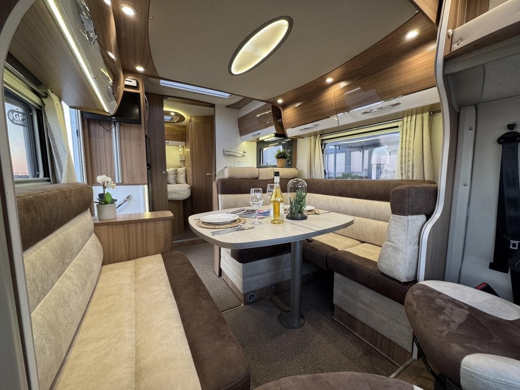 Caravans And Camping Pilote