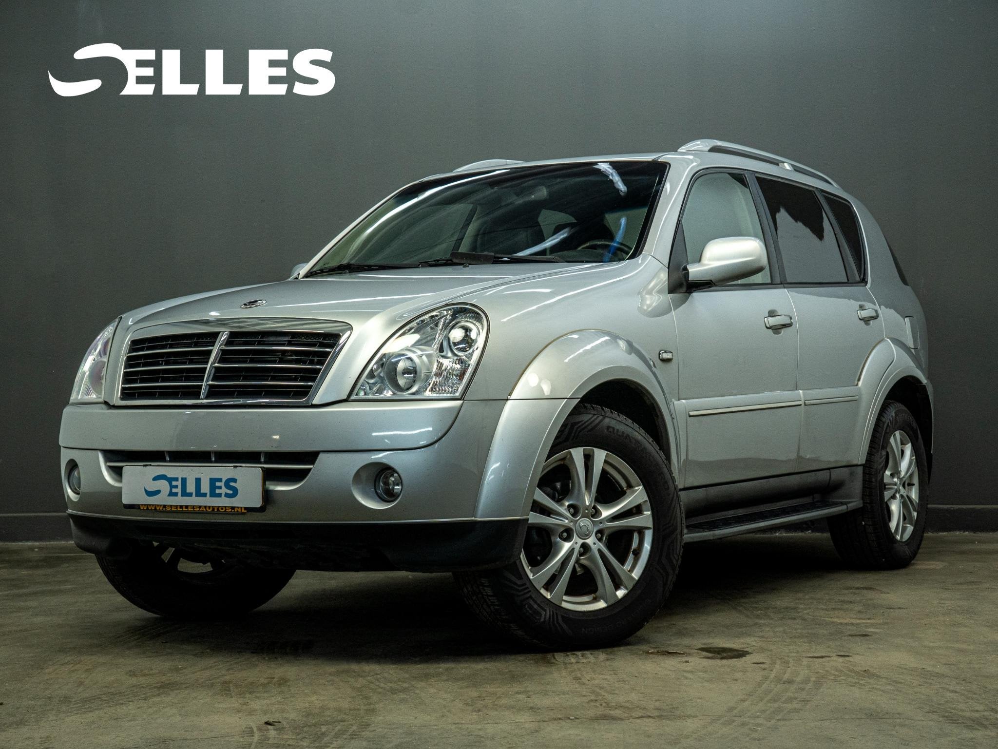 SsangYong Rexton RX 270 XVT Sapphire | Trekhaak | Netto auto, Auto's, SsangYong, Automaat, Dealer onderhouden, Gebruikt, Zwart