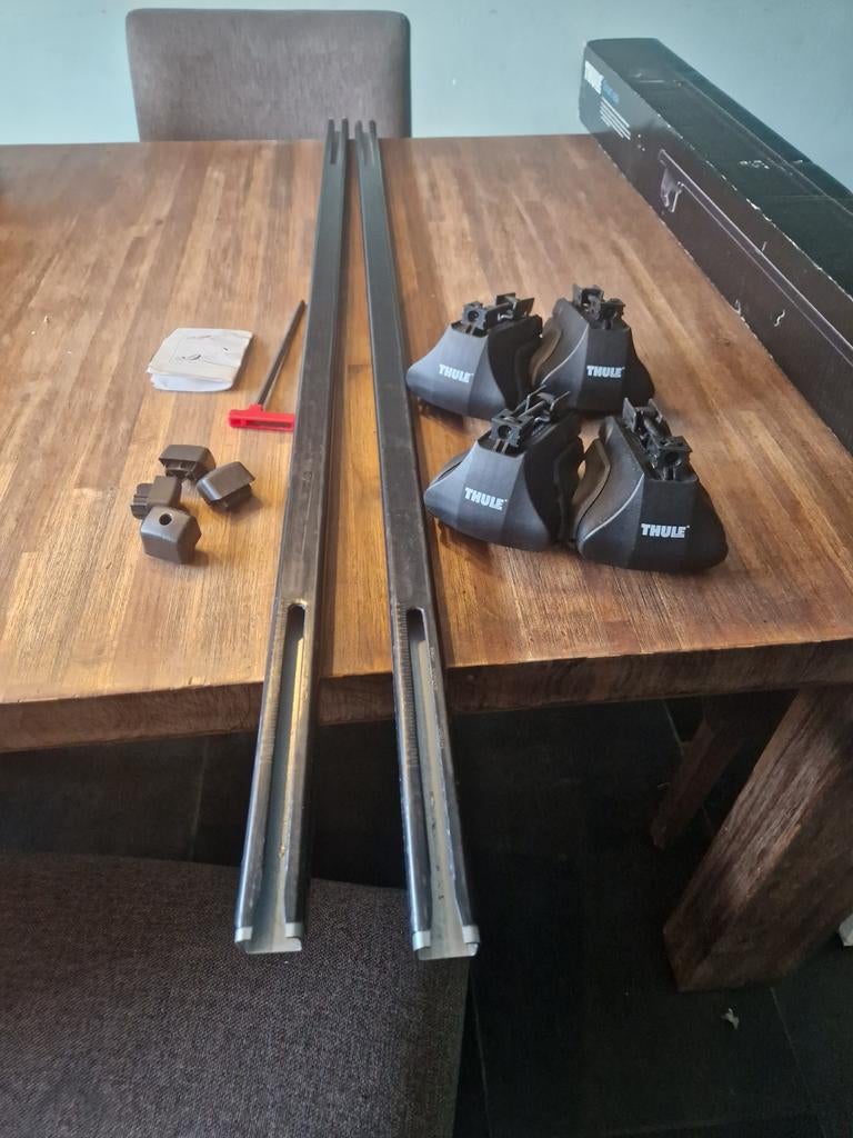 Thule Smart Rack 784 Dakkofferdragers, Ophalen of Verzenden, Gebruikt