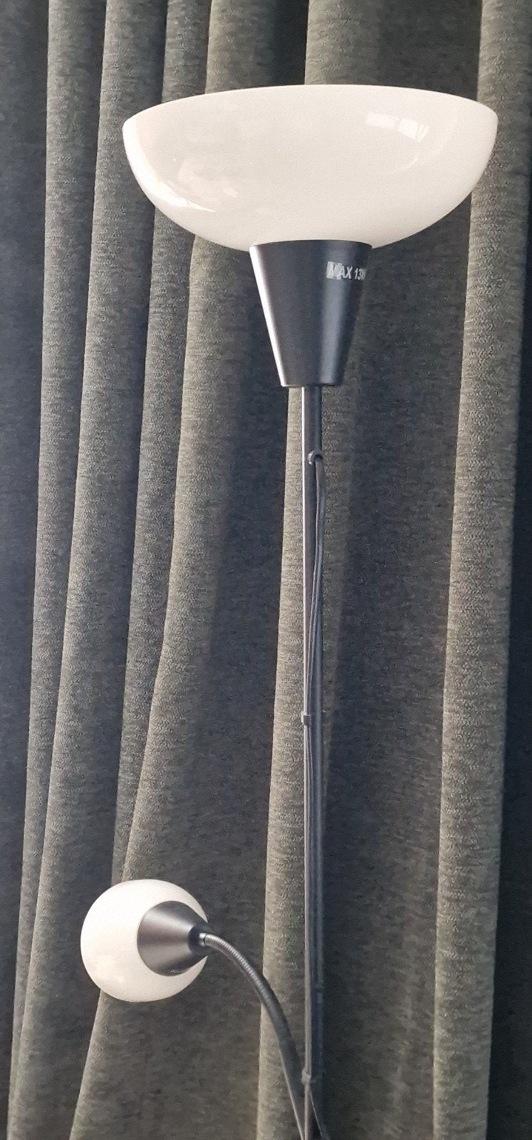 Lelijke lamp van IKEA, Ophalen, Kunststof, Gebruikt, Staande lamp