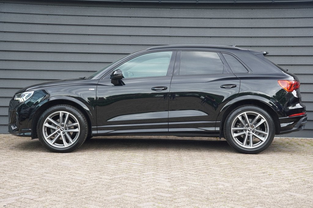 Audi Q3 35 TDI S edition - VIRT. COCKPIT - BLACK OPTIC - 19, Auto's, Audi, Gebruikt, 4 cilinders, Leder en Stof, Zwart