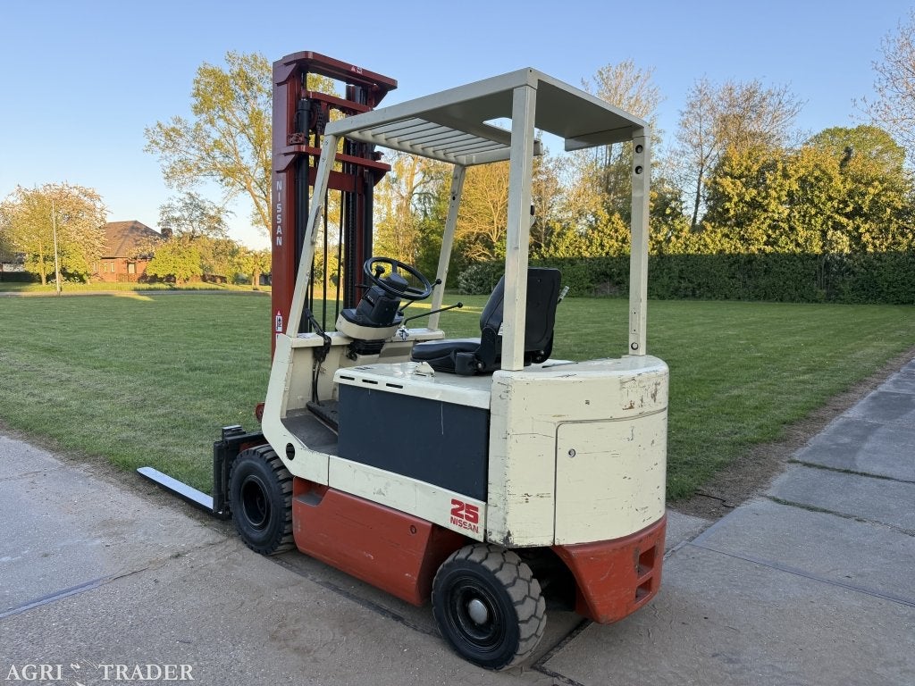 Nissan 2500KG elektrisch | Sideshift | luchtbanden | keuring, Zakelijke goederen, Info@vanbeurdenheftrucks.nl, Heftruck, Ophalen of Verzenden