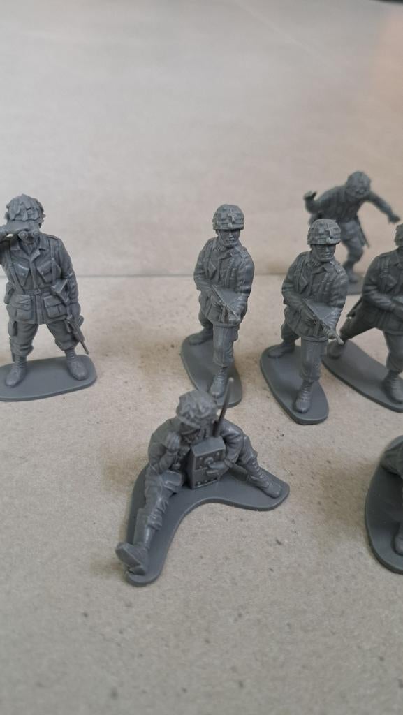 Airfix 1:32 WW2 Amerikaanse paratroepers, 30 stuks, Ophalen of Verzenden, Gebruikt, 1:50 of kleiner