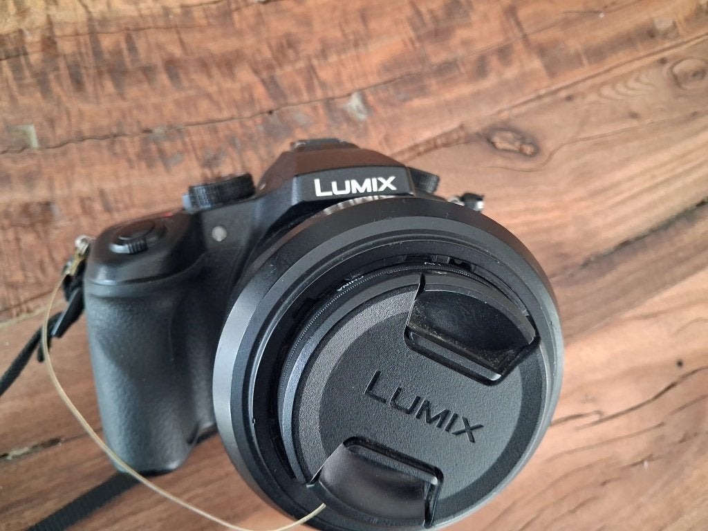 digitale bridge-camera Panasonic Lumix FZ1000, Audio, Tv en Foto, Fotocamera's Digitaal, Gebruikt, Panasonic, Lensdop, Kantelbaar/draaibaar scherm