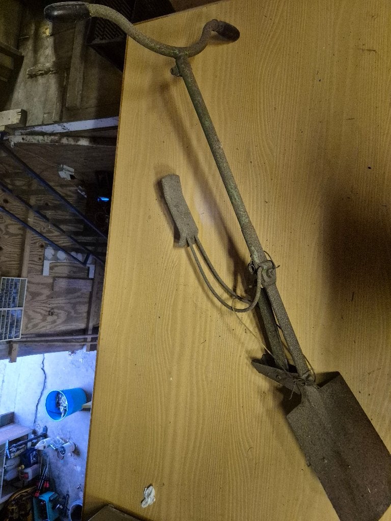 Antieke Veerspade / Ergonomische Backsaver Spade, Ophalen