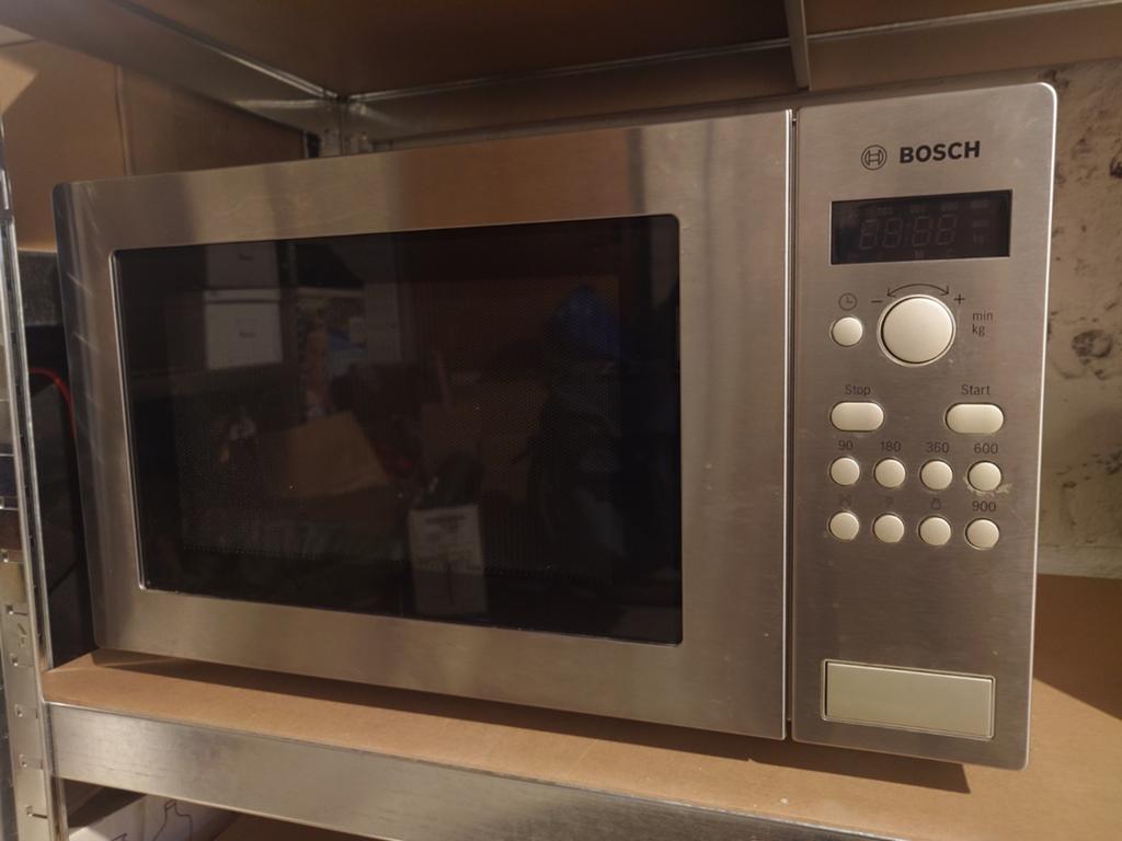 Magnetron Bosch HMT84M451. Roestvrijstaal. ZGAN, Ophalen of Verzenden, Zo goed als nieuw