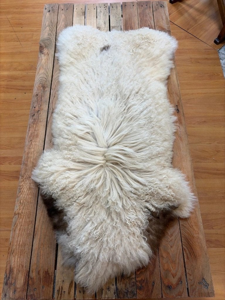 Bonte krul bergschaap schapenvacht, Djt@dejuistetoon.eu, Ophalen of Verzenden, Zo goed als nieuw, Mon Plaisir 19, Etten-Leur, Netherlands