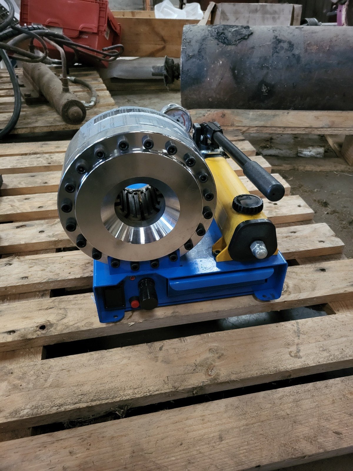 Hydrauliek slangenpers, Ophalen