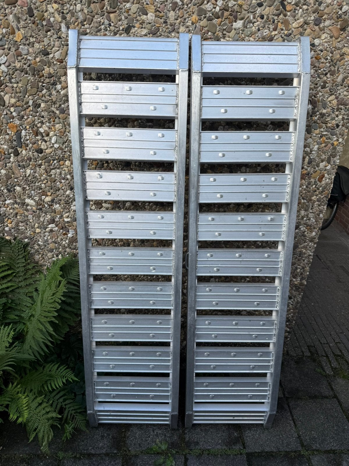 Aluminium oprijplaten auto, Ophalen, Zo goed als nieuw