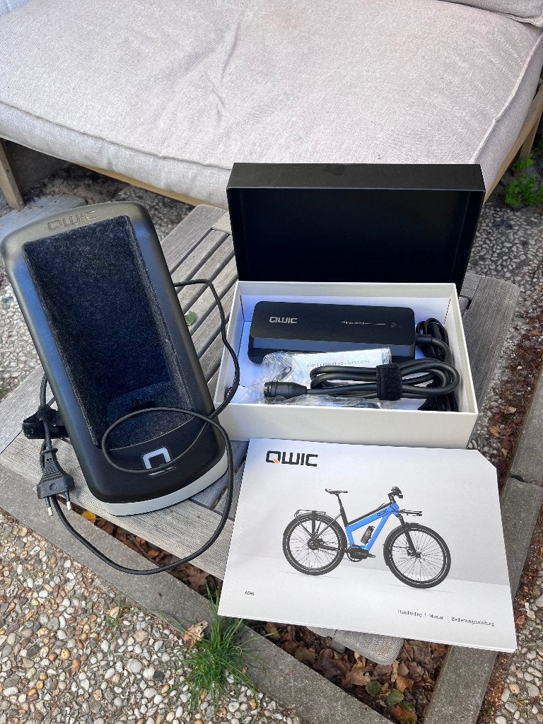 QWIC oplader en charging station (fietsmodel Atlas), Ophalen, Nieuw