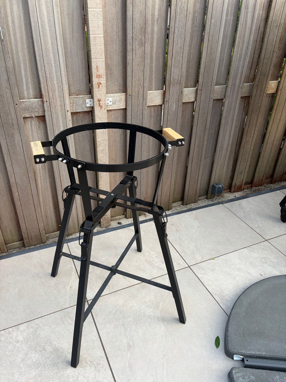 Stevige BBQ standaard urban chef compact, Ophalen, Gebruikt