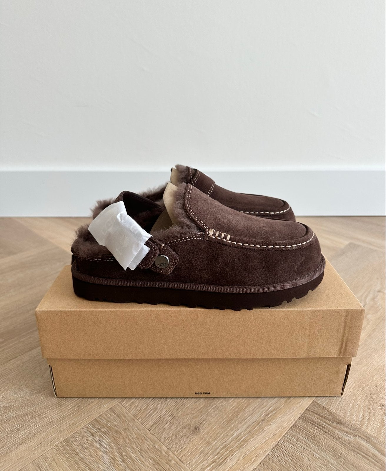 UGG Goldenstar Evelina Clog Burnt Cedar - NIEUW, Verzenden, Nieuw, Bruin, Instappers