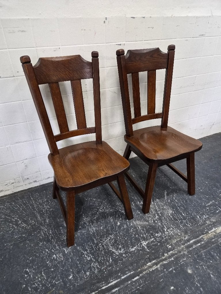 2 Massief donker eiken stoelen / eetkamerstoelen, Ophalen, Gebruikt, Twee, Bruin