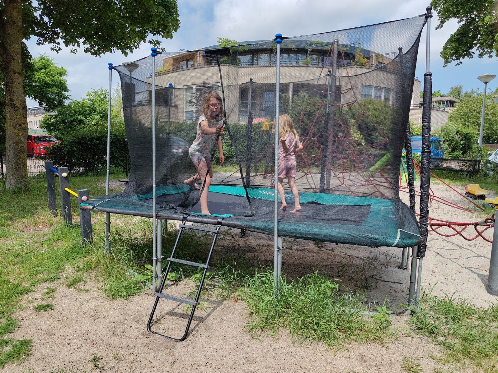 Trampoline met nieuwe onderdelen 210*300, Ophalen