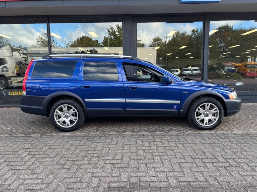 Volvo XC70 2.4 D5 Ocean Race Automaat Full options!, Auto's, Automaat, 1694 kg, 197 €/maand, Xenon verlichting