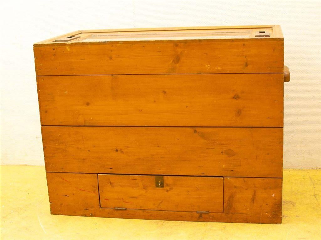 Houten kist /kinder bed voor buiten 36375